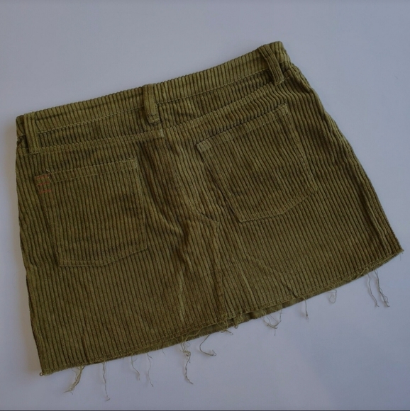 ☆BDG Urban Outfitters corduroy army green mini skirt size M☆ - Picture 13 of 14